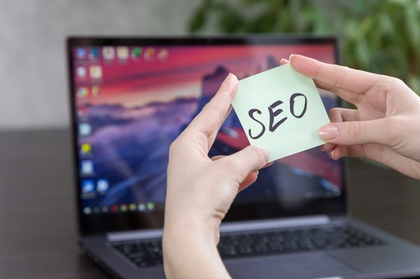 Consultant seo freelance : augmentez votre trafic web efficacement